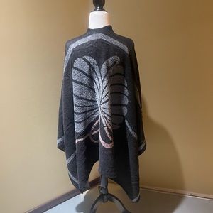 👻🎃CLEARANCE🎃👻 Just Cozy shawl